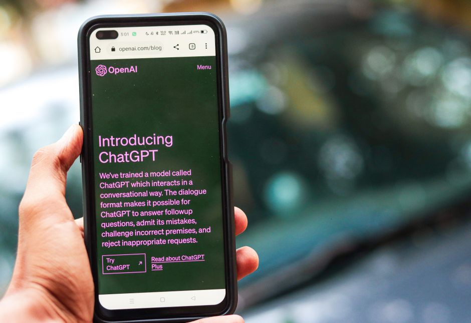 Custom AI Chatbots for Business: Moving Beyond Simple ChatGPT Wrappers — concept